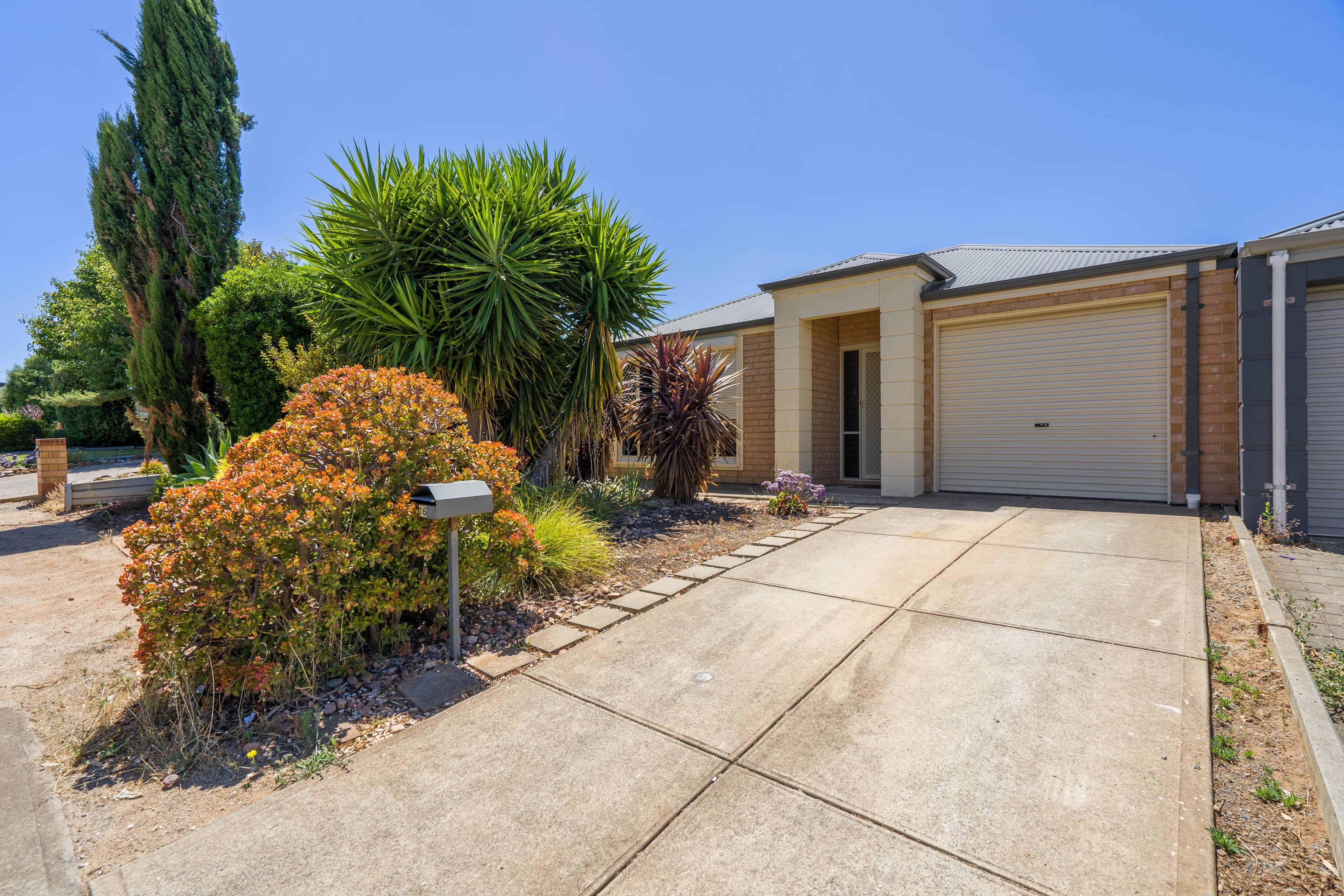 16 Chamberlain Drive, Christie Downs SA 5164, Christie Downs - Thumbnail 2