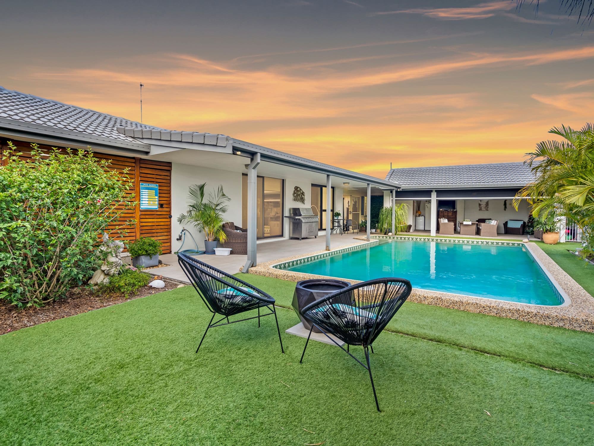 4 Carolina Close, Elanora QLD 4221, Elanora - Thumbnail 2