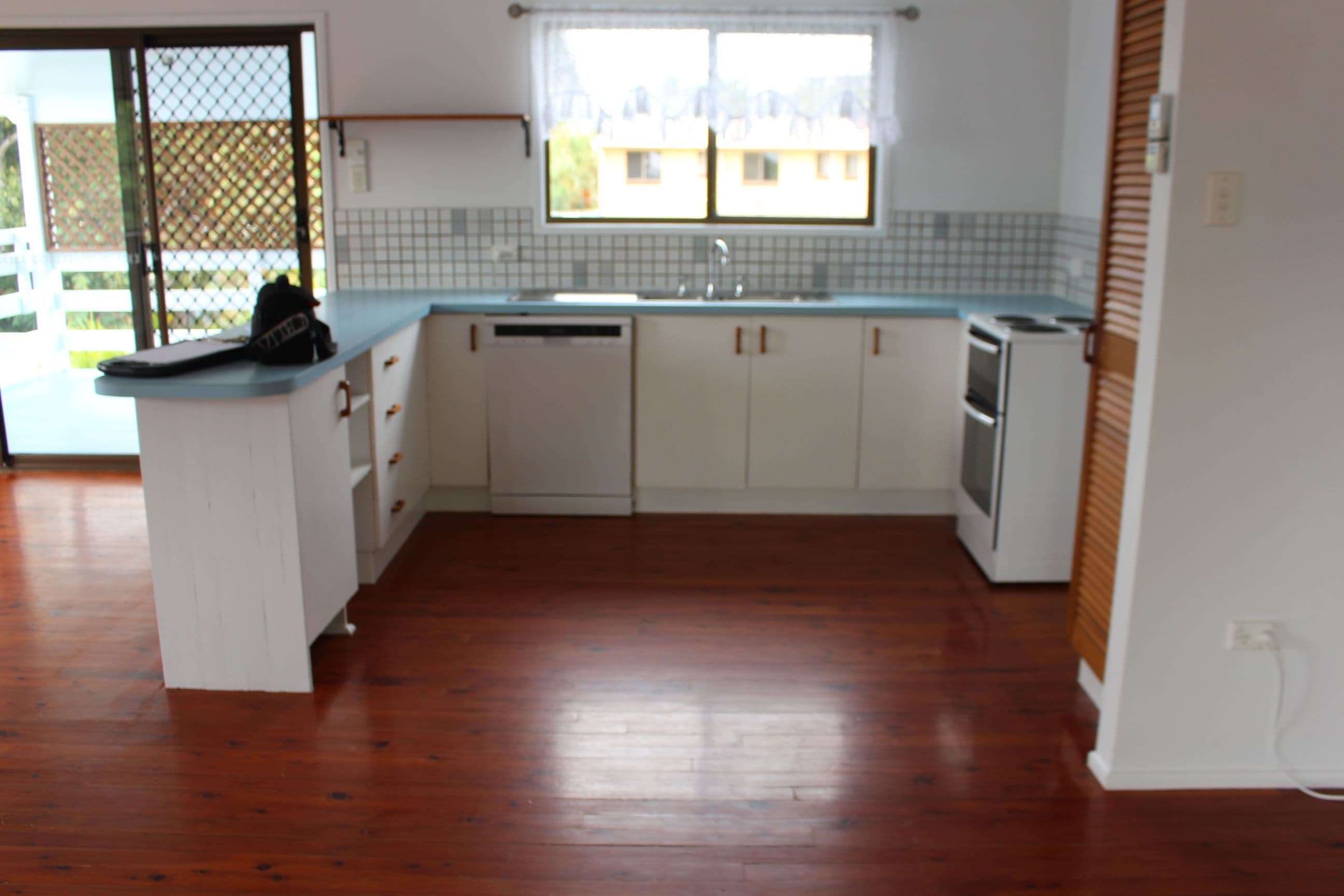 33 Alfred Street, Tannum Sands QLD 4680, Tannum Sands - Thumbnail 6