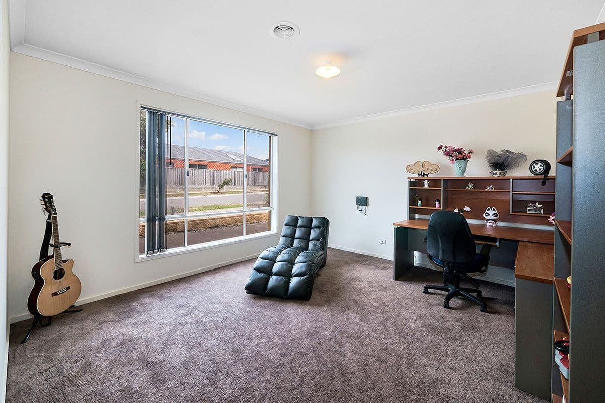 32 Bayley Place, Cranbourne West VIC 3977, Cranbourne West - Thumbnail 5