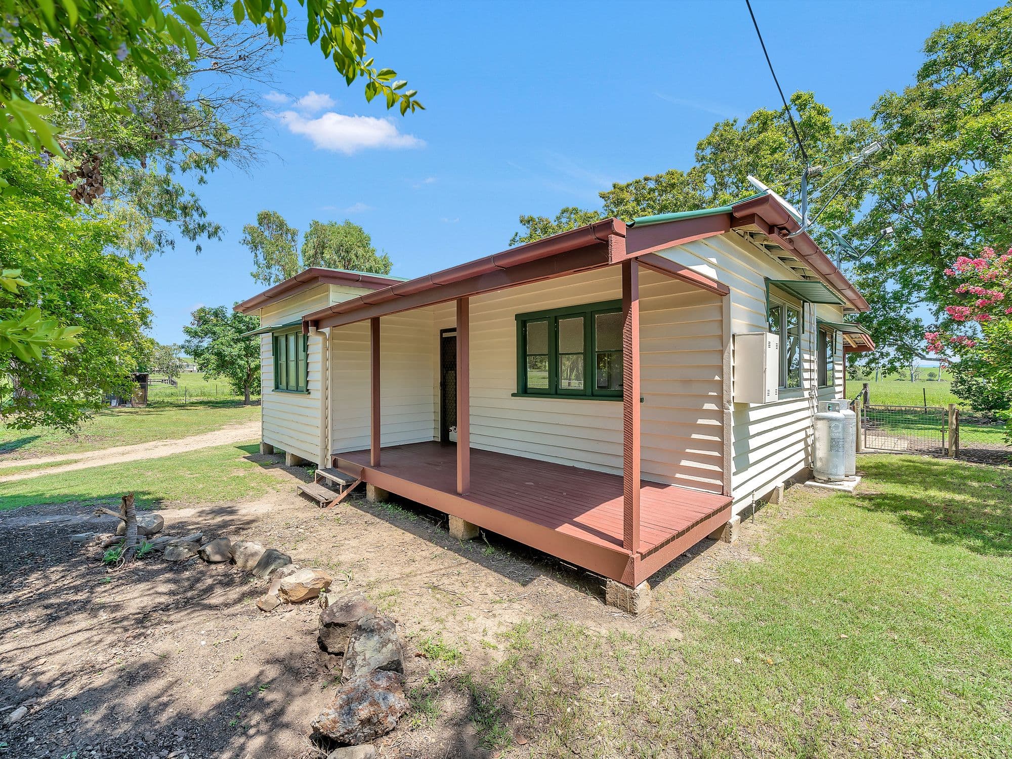 2 Macfarlane Road, Bryden QLD 4312, Bryden - Thumbnail 2