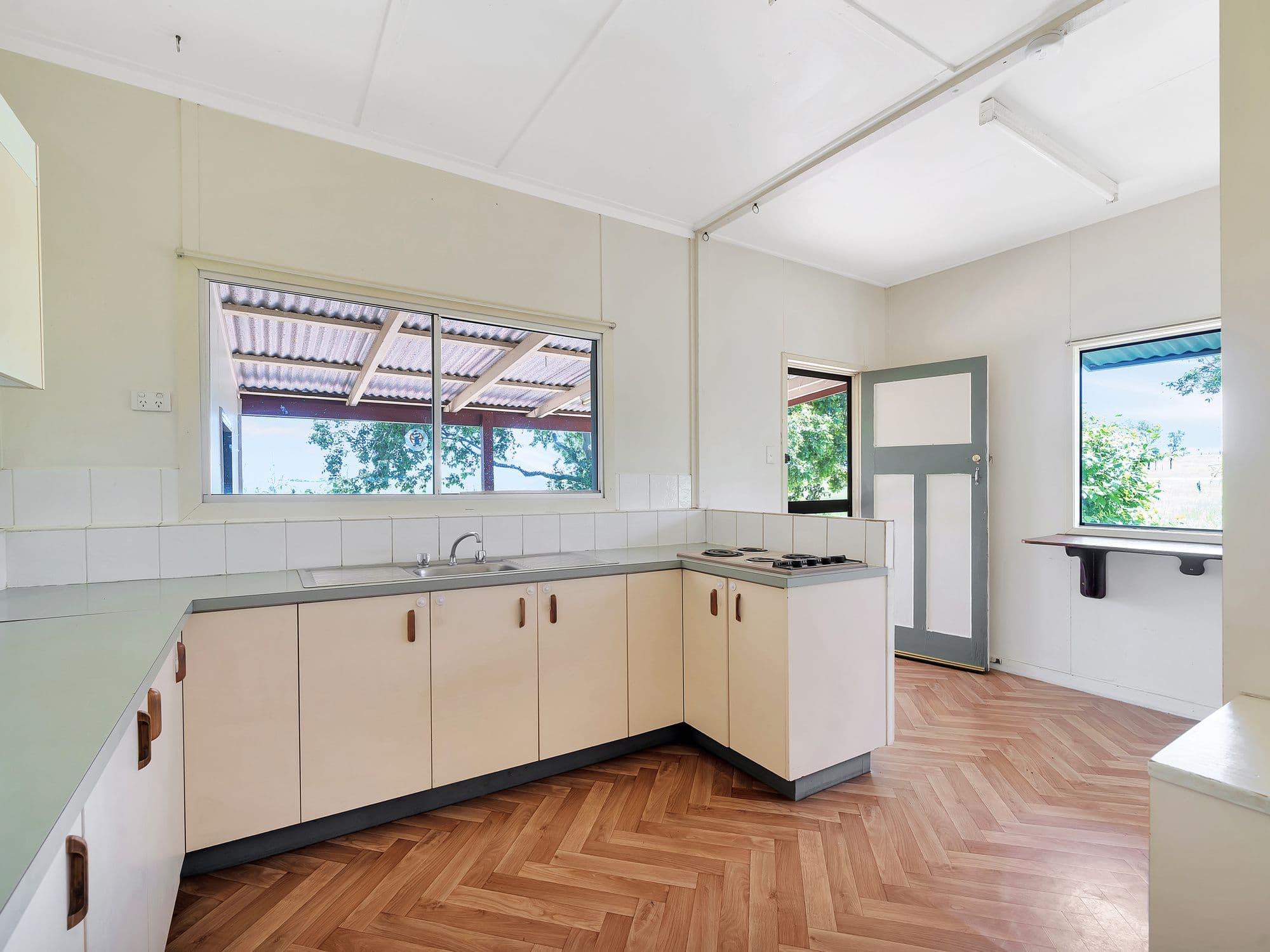 2 Macfarlane Road, Bryden QLD 4312, Bryden - Thumbnail 5