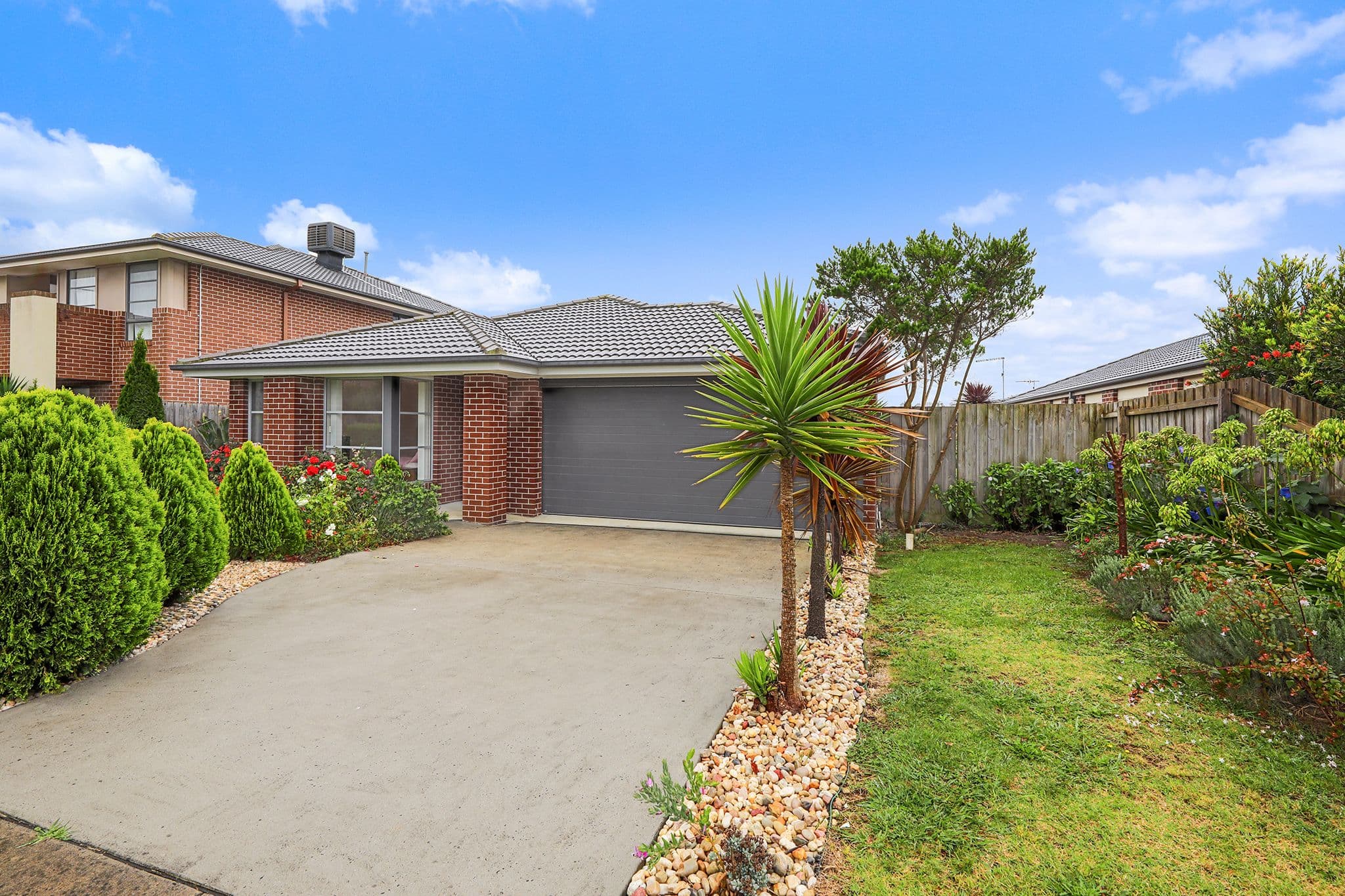 44 Summerhill Boulevard, Drouin VIC 3818, Drouin - Thumbnail 2