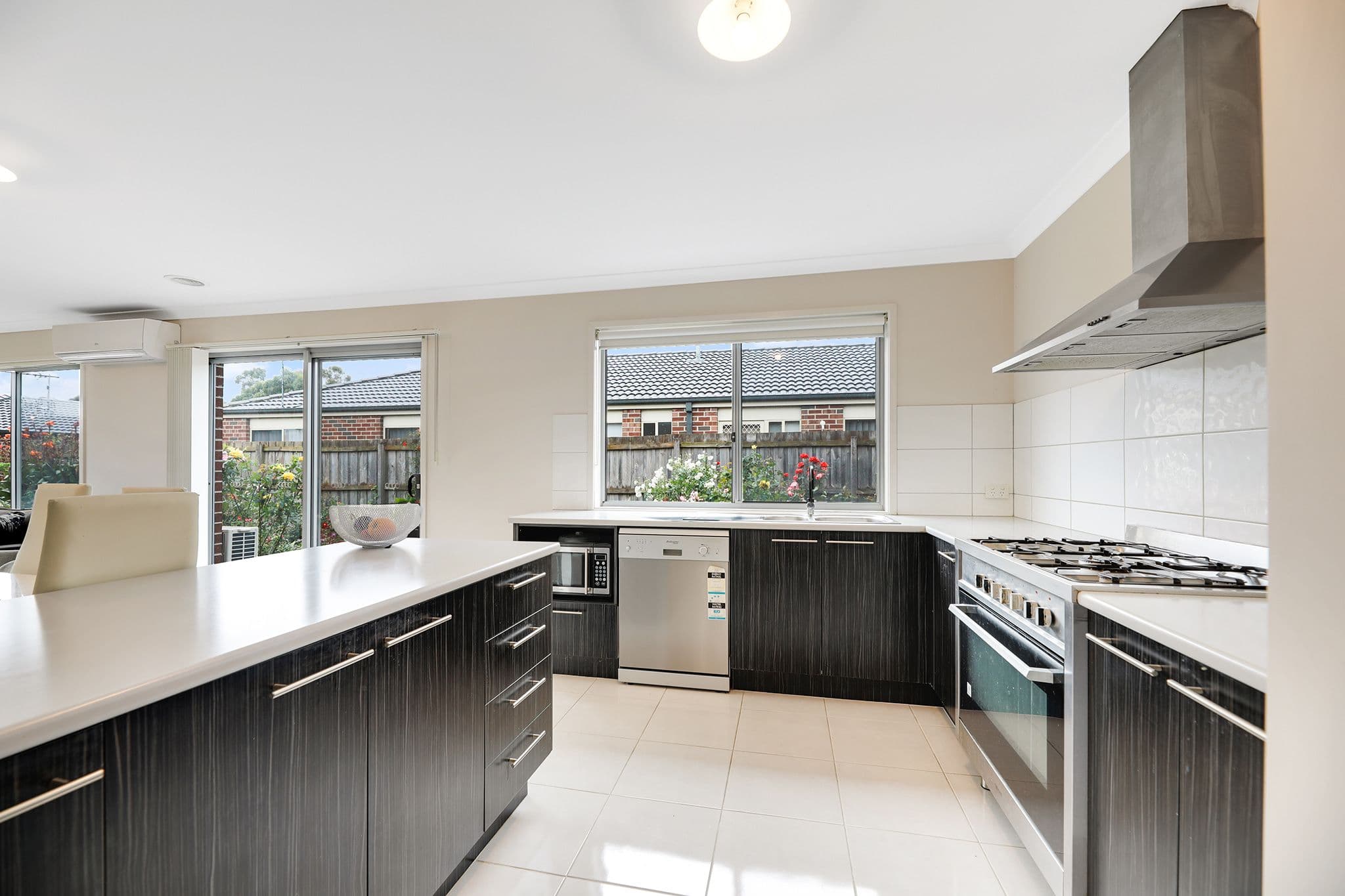 44 Summerhill Boulevard, Drouin VIC 3818, Drouin - Thumbnail 4