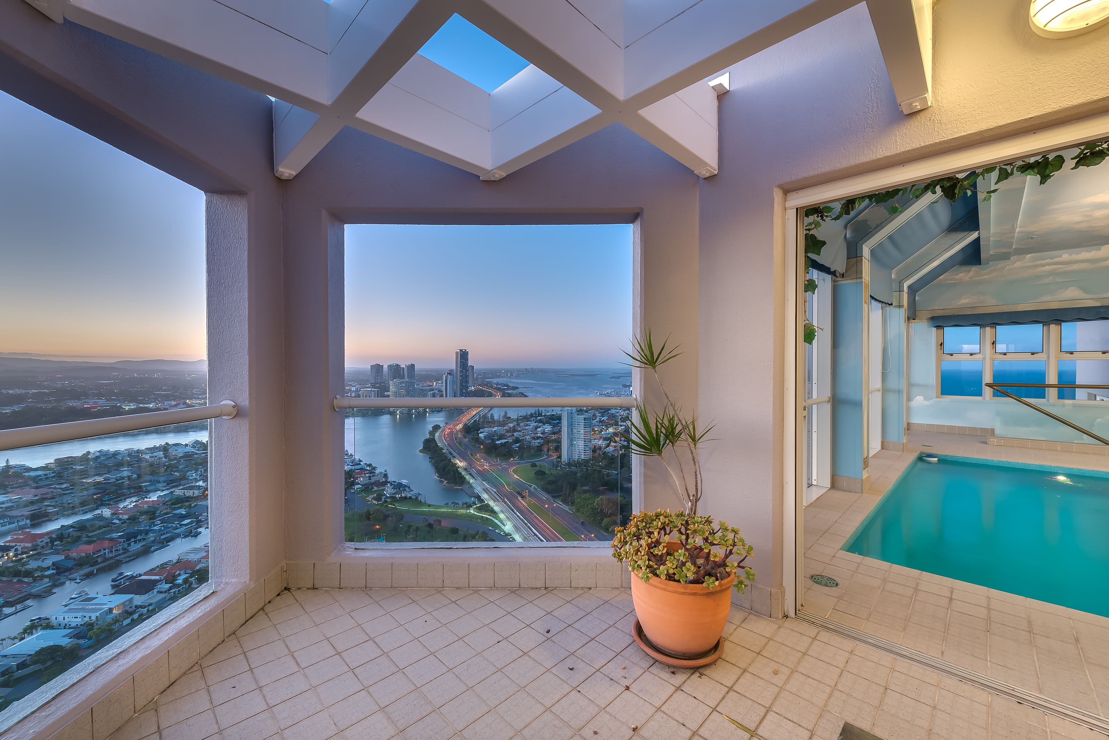 12 Commodore Drive, SURFERS PARADISE QLD 4217, Surfers Paradise - Thumbnail 8
