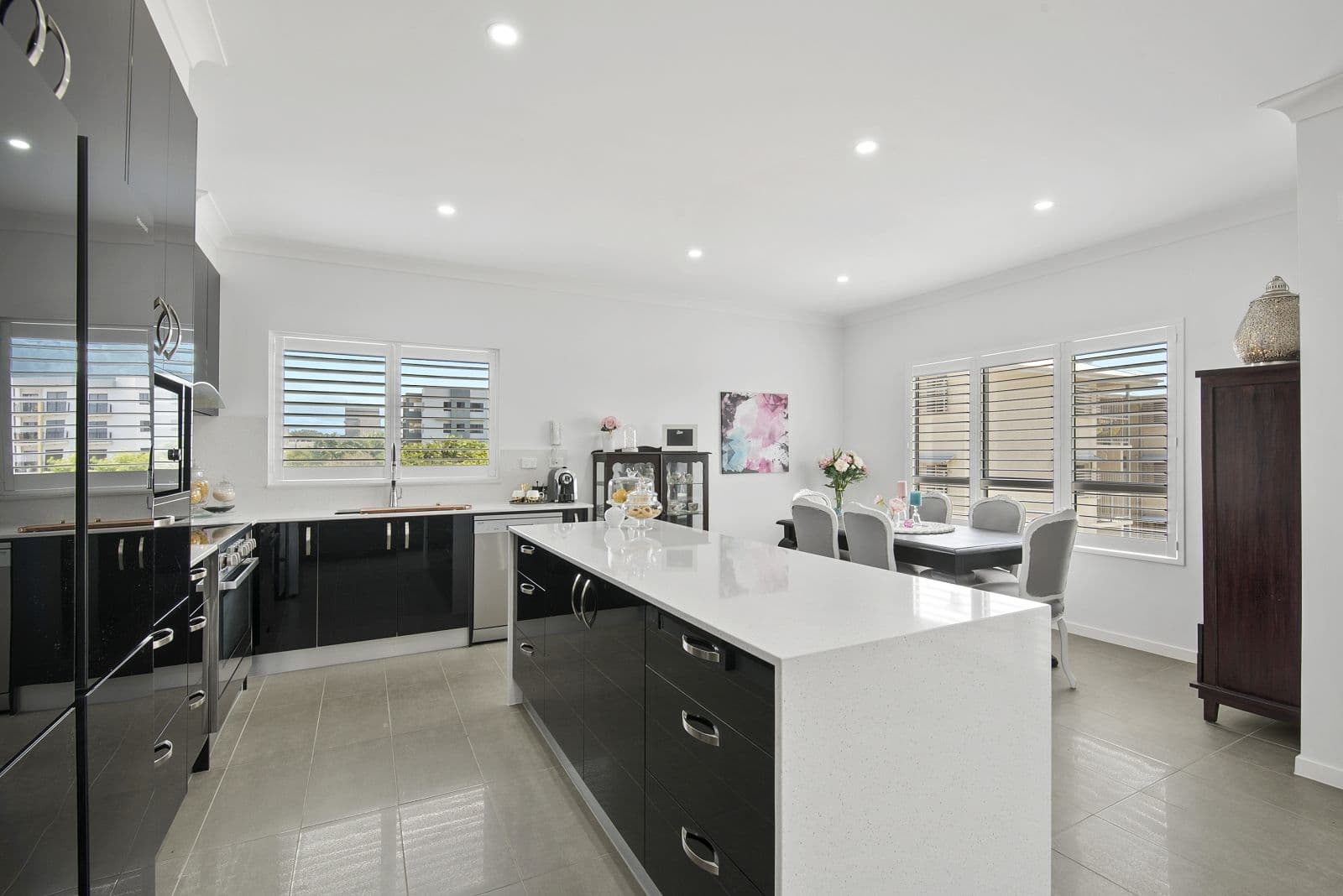 2 Manley Street, Redcliffe QLD 4020, Redcliffe - Thumbnail 3
