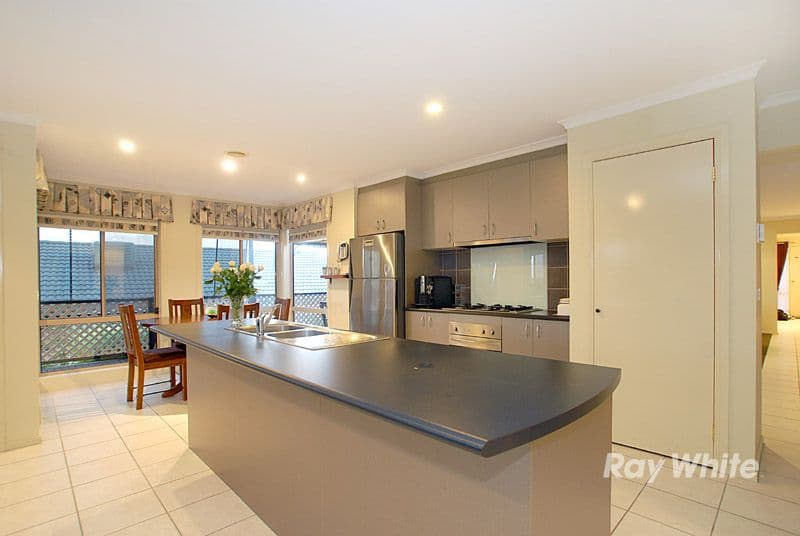 97  Montbrae Circuit, NARRE WARREN VIC 3805, Narre Warren North - Thumbnail 2