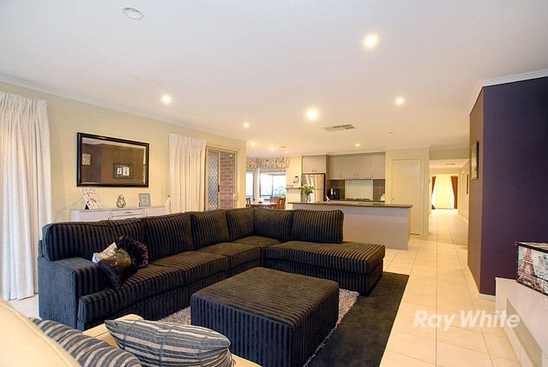 97  Montbrae Circuit, NARRE WARREN VIC 3805, Narre Warren North - Thumbnail 3