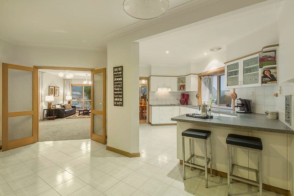 3 Lisa Close, DONCASTER EAST VIC 3109, Doncaster East - Thumbnail 4