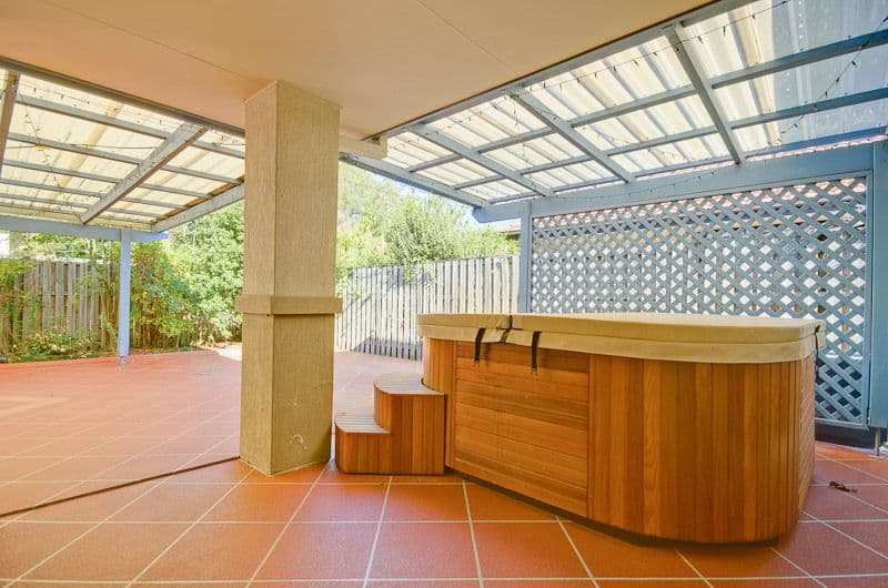 4 Lakes Circuit, BURLEIGH WATERS QLD 4220, Burleigh Waters - Thumbnail 6