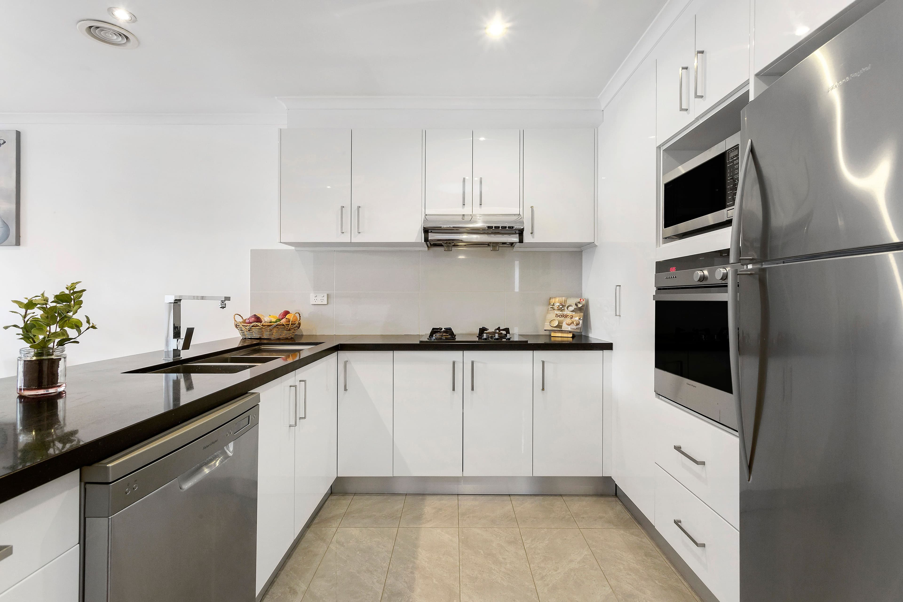 19 Elmtree Terrace, Chadstone VIC 3148, Chadstone - Thumbnail 4