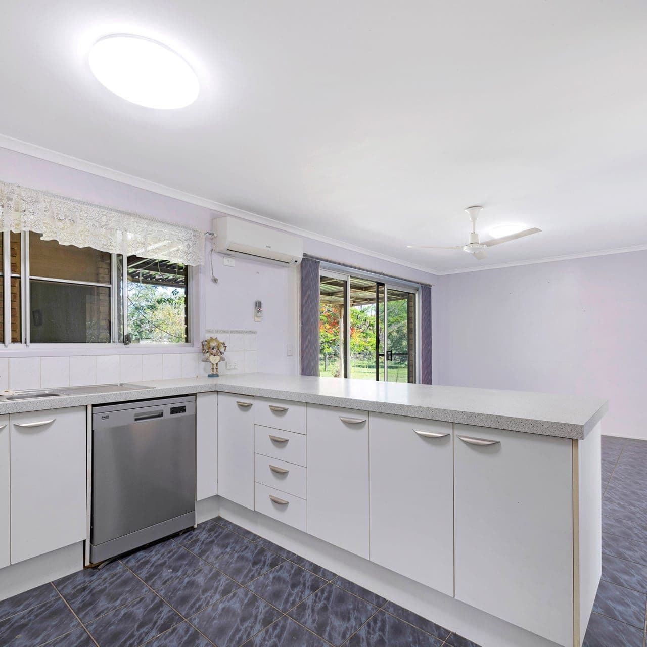 11 Tara Street, Innes Park QLD 4670, Innes Park - Thumbnail 3