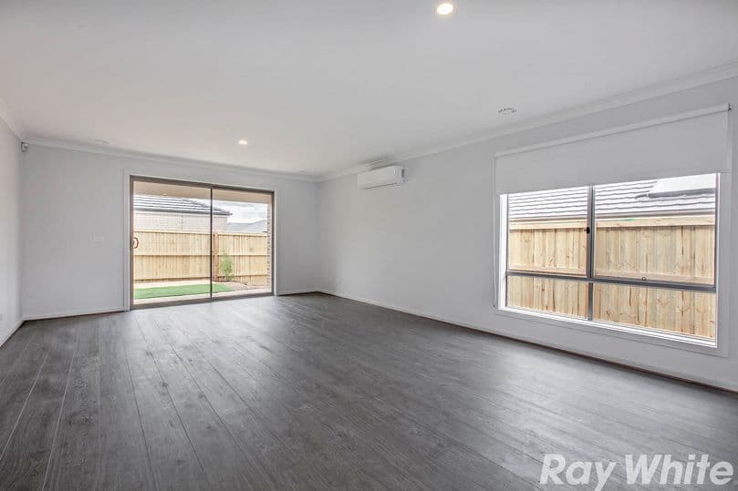 5 Scotchmer Crescent, Mernda VIC 3754, Mernda - Thumbnail 3
