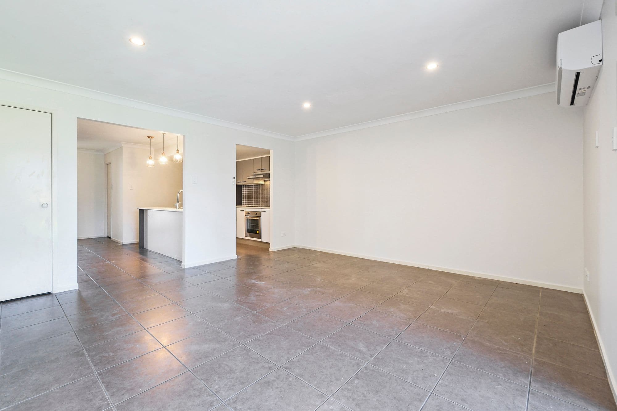 2 / 8 Strathburn Crescent, Ormeau QLD 4208, Ormeau - Thumbnail 3