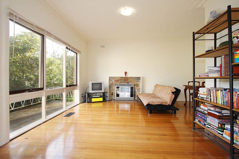 4 SilverAsh Avenue, ASHWOOD VIC 3147, Ashwood - Thumbnail 2