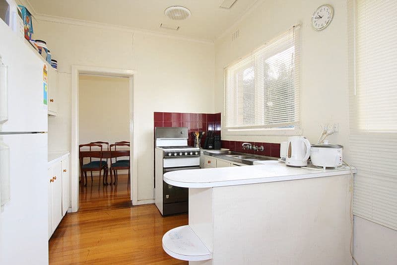 4 SilverAsh Avenue, ASHWOOD VIC 3147, Ashwood - Thumbnail 3