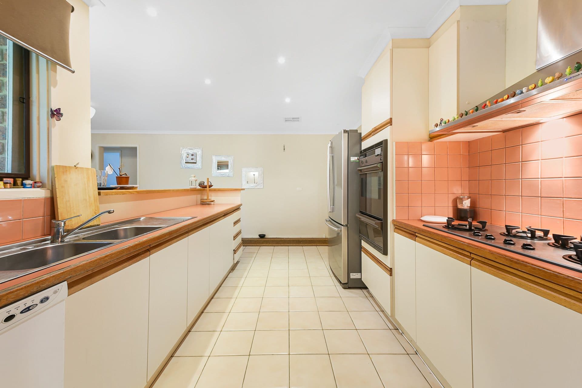 2 Lomond Court, Endeavour Hills VIC 3802, Endeavour Hills - Thumbnail 3