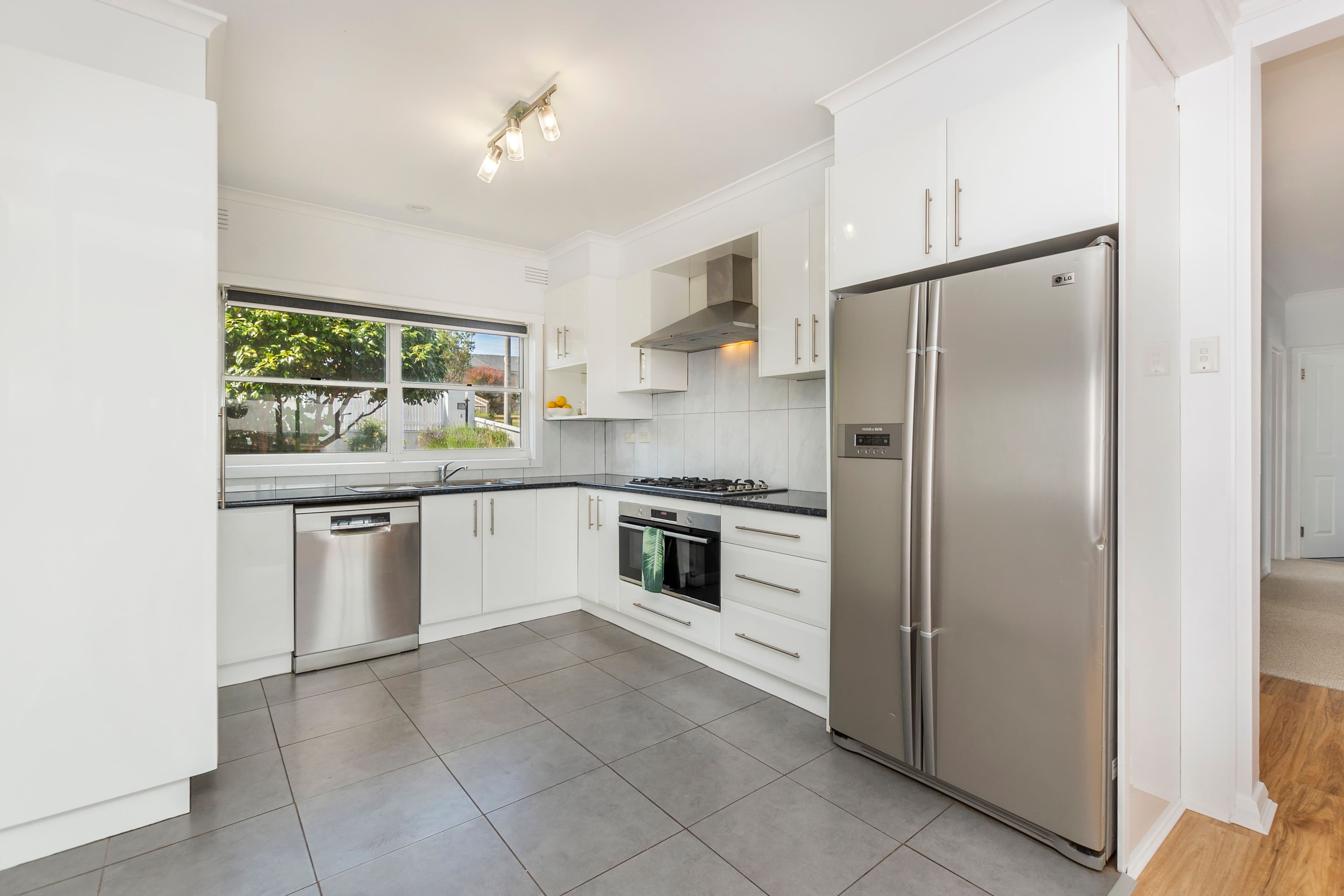 14 Skiddaw Crescent, Warrnambool VIC 3280, Warrnambool - Thumbnail 5