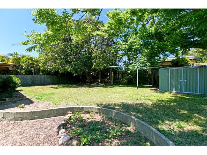 11 Chestnut Crescent, Victoria Point QLD 4165, Victoria Point - Thumbnail 2