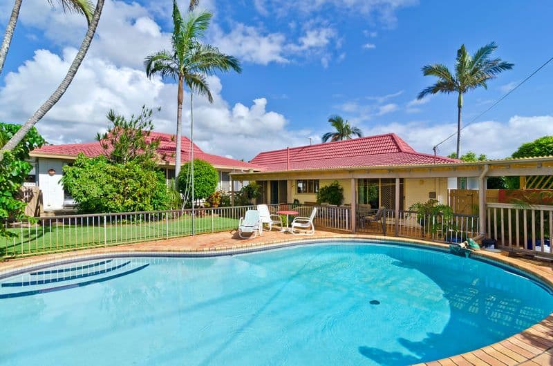 2 Coolibah Drive, PALM BEACH QLD 4221, Palm Beach - Thumbnail 4