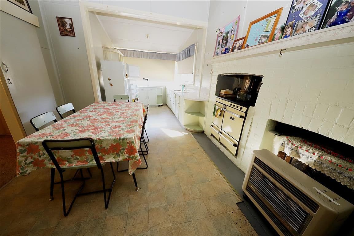 178 Capper Street, Tumut - Thumbnail 4