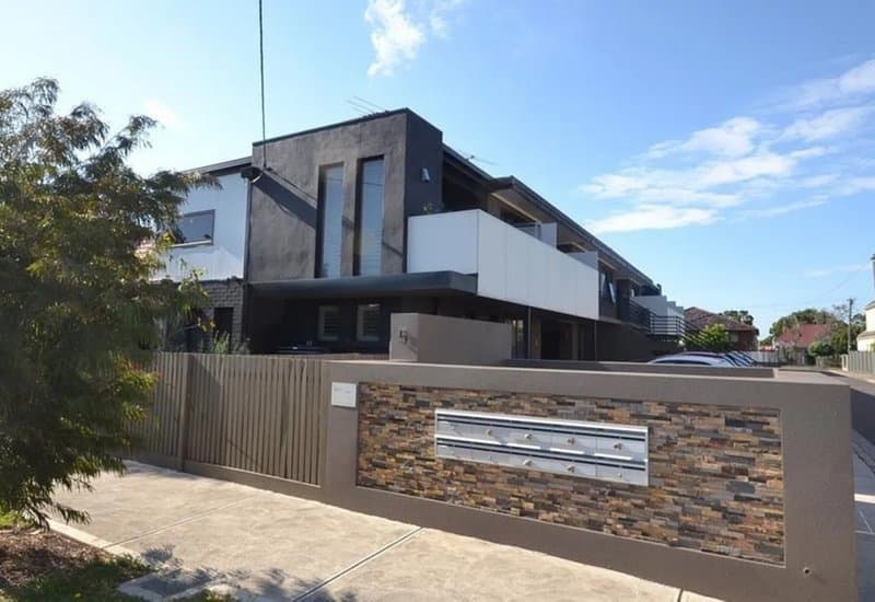 5/5 Emmaline Street, Northcote - Image 1
