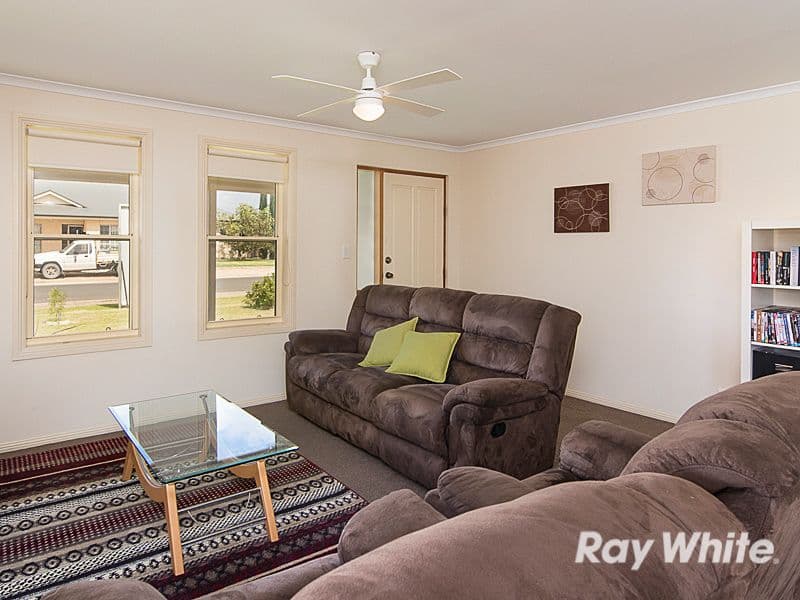 46 Strathmont Drive, Strathalbyn SA 5255, Strathalbyn - Thumbnail 2
