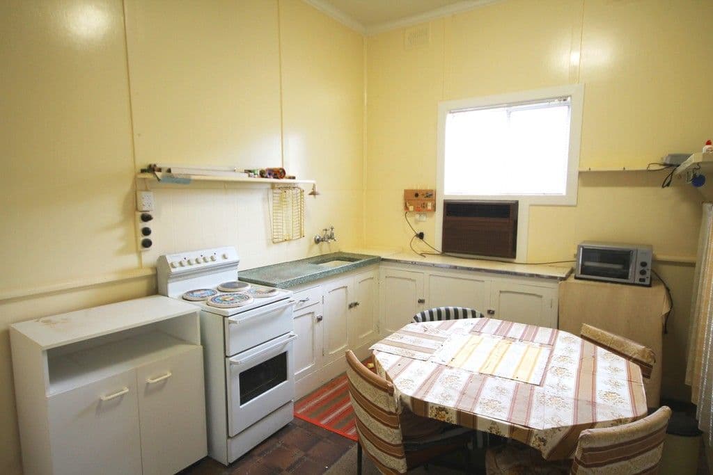 55 Murringo Street, Young NSW 2594, Young - Thumbnail 3