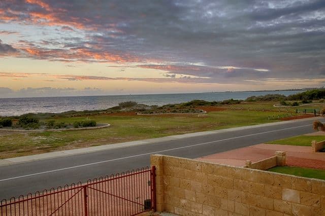 79 Glendinning Road, TARCOOLA BEACH WA 6530, Tarcoola Beach - Thumbnail 2