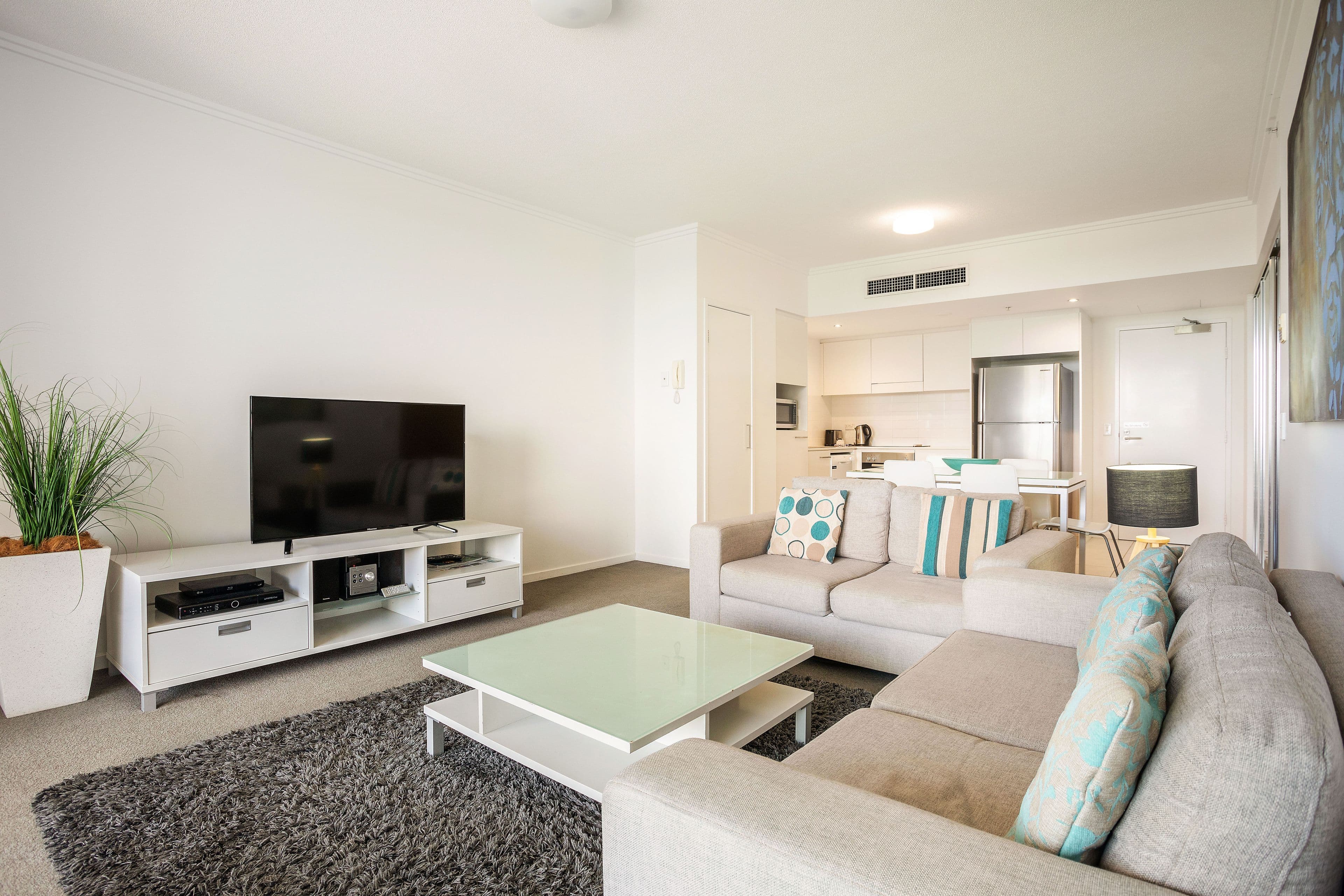 25 Surf Parade 'Ocean Pacific', Broadbeach QLD 4218, Broadbeach - Thumbnail 8