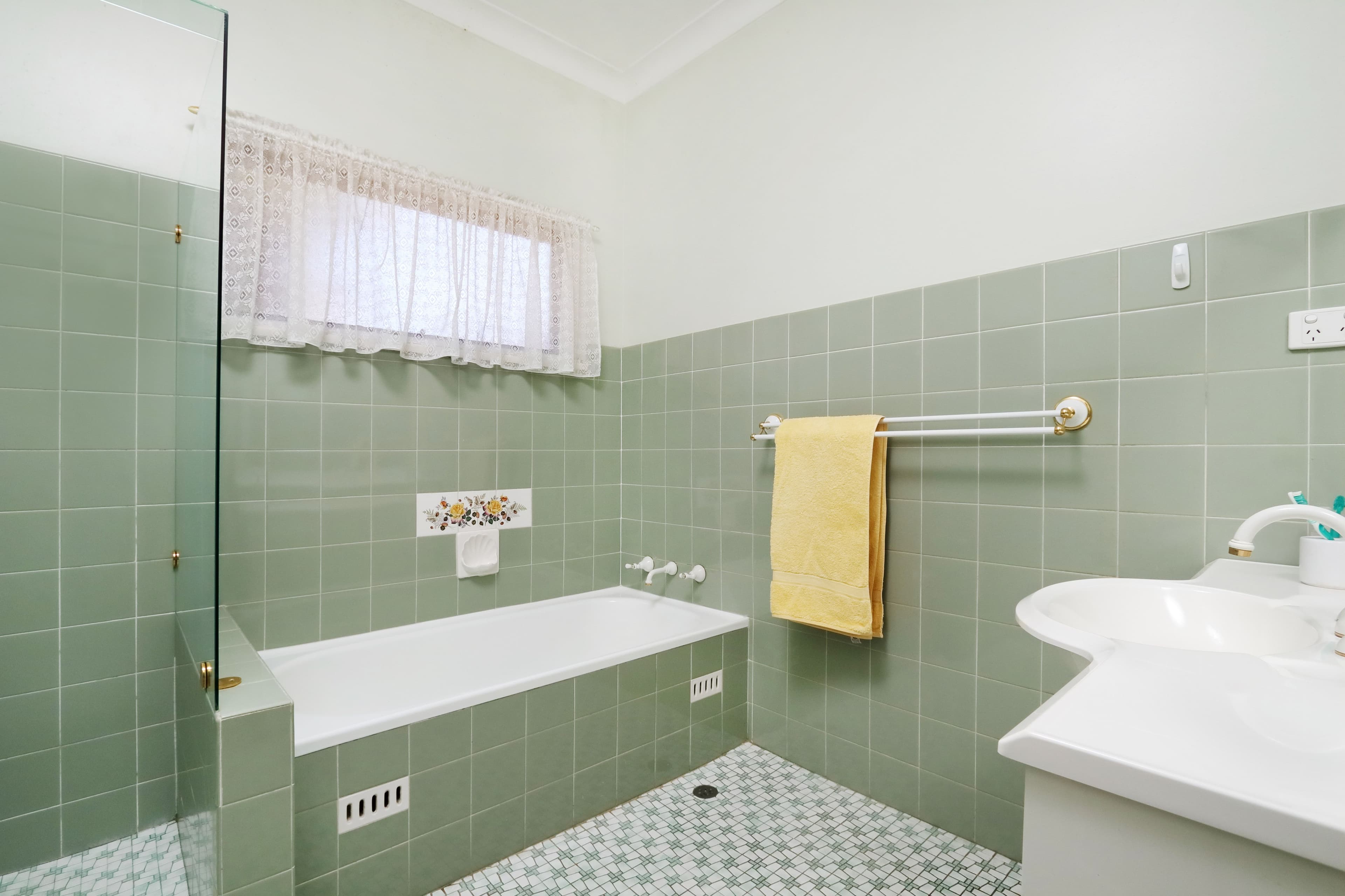 27 Vista Avenue, Peakhurst Heights - Thumbnail 3