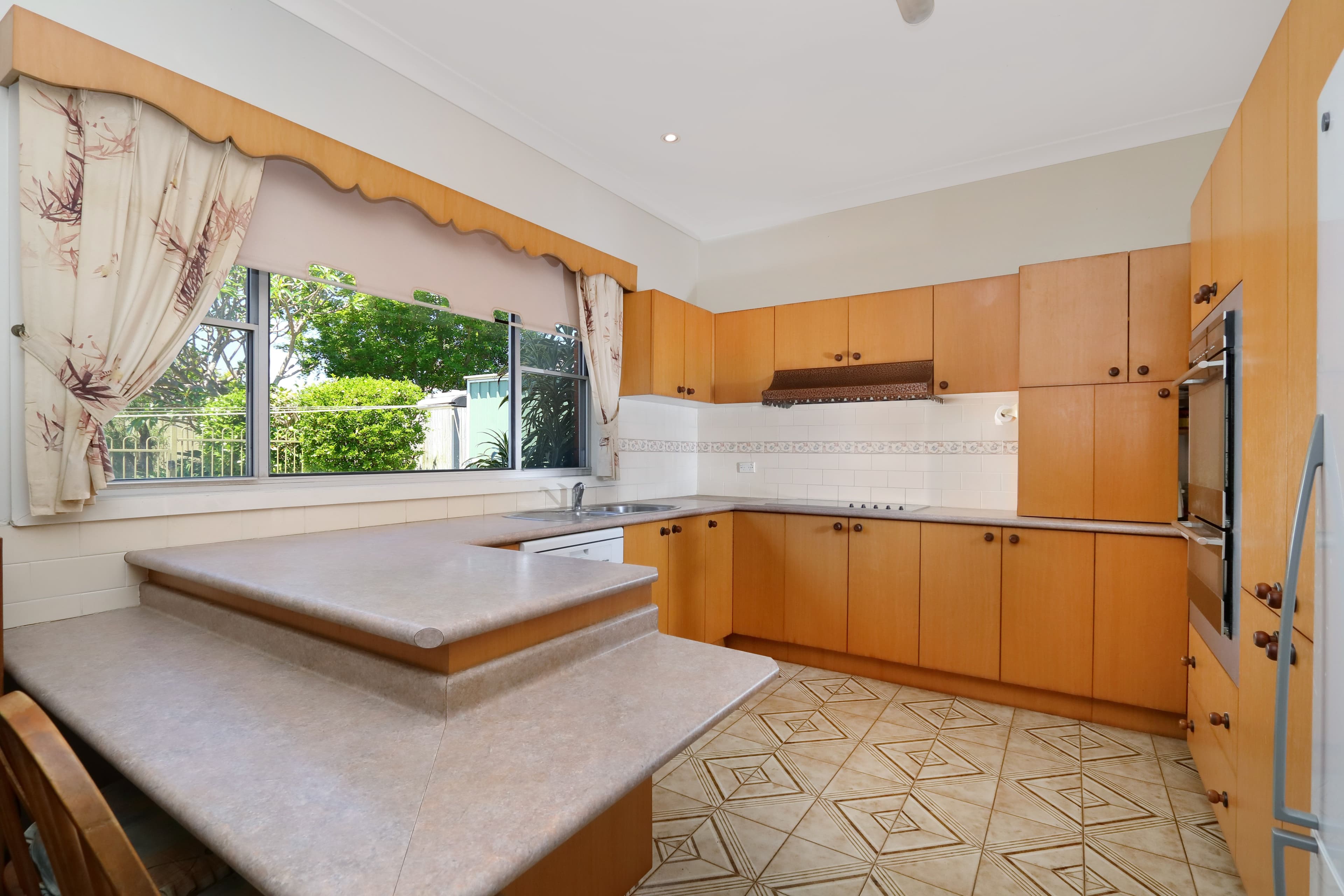 27 Vista Avenue, Peakhurst Heights - Thumbnail 4
