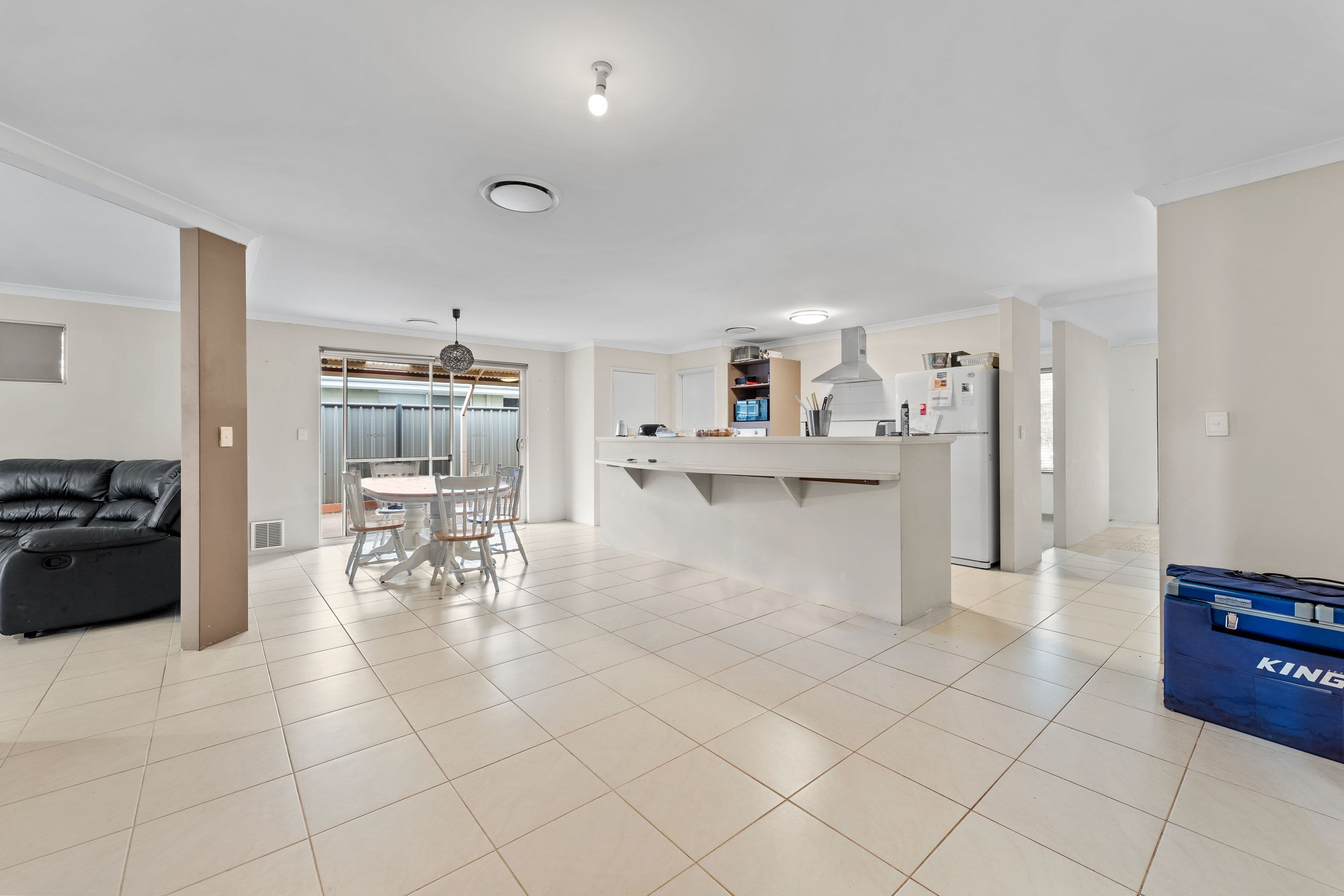 14 Curlewis Drive, Baldivis WA 6171, Baldivis - Thumbnail 2
