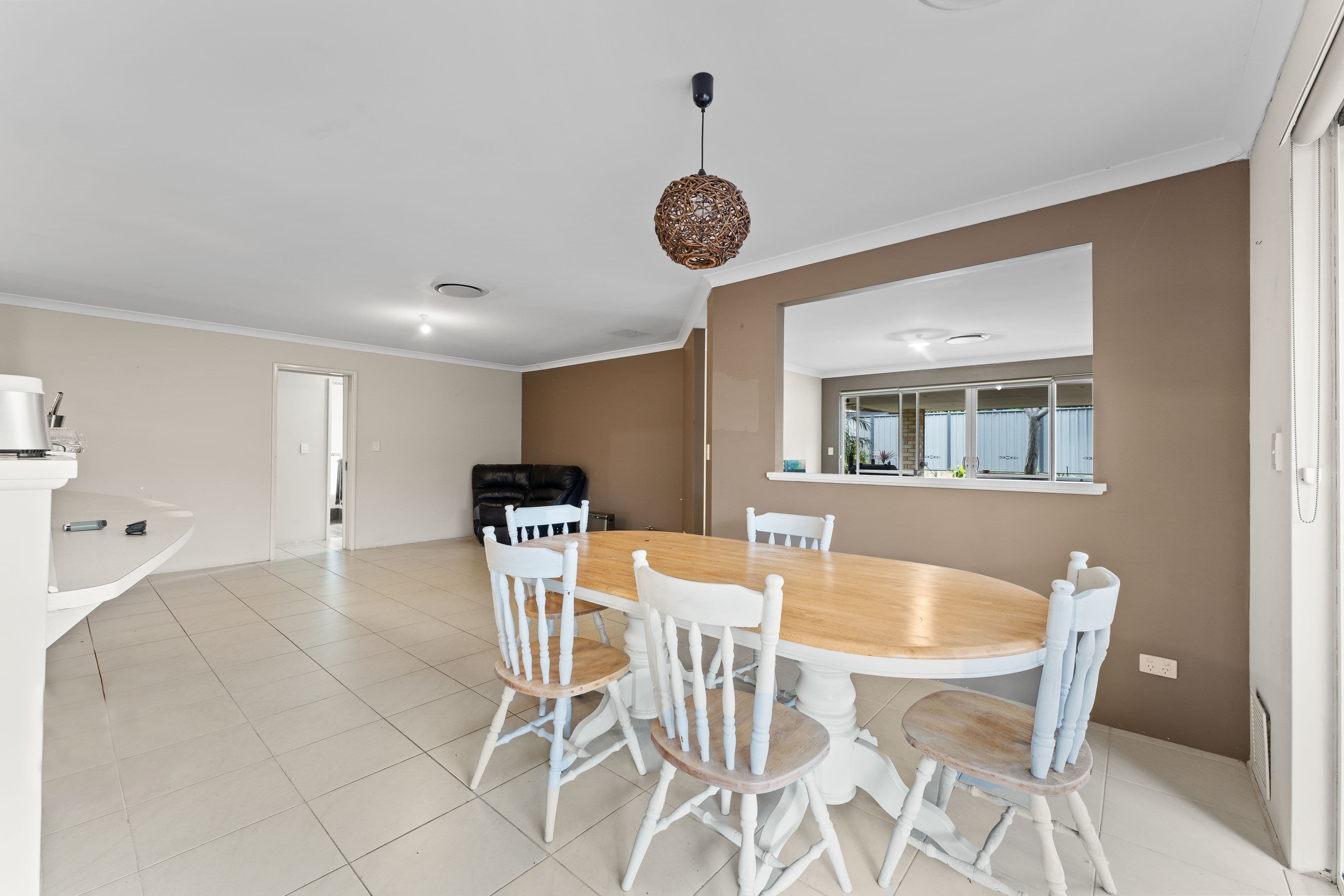 14 Curlewis Drive, Baldivis WA 6171, Baldivis - Thumbnail 3