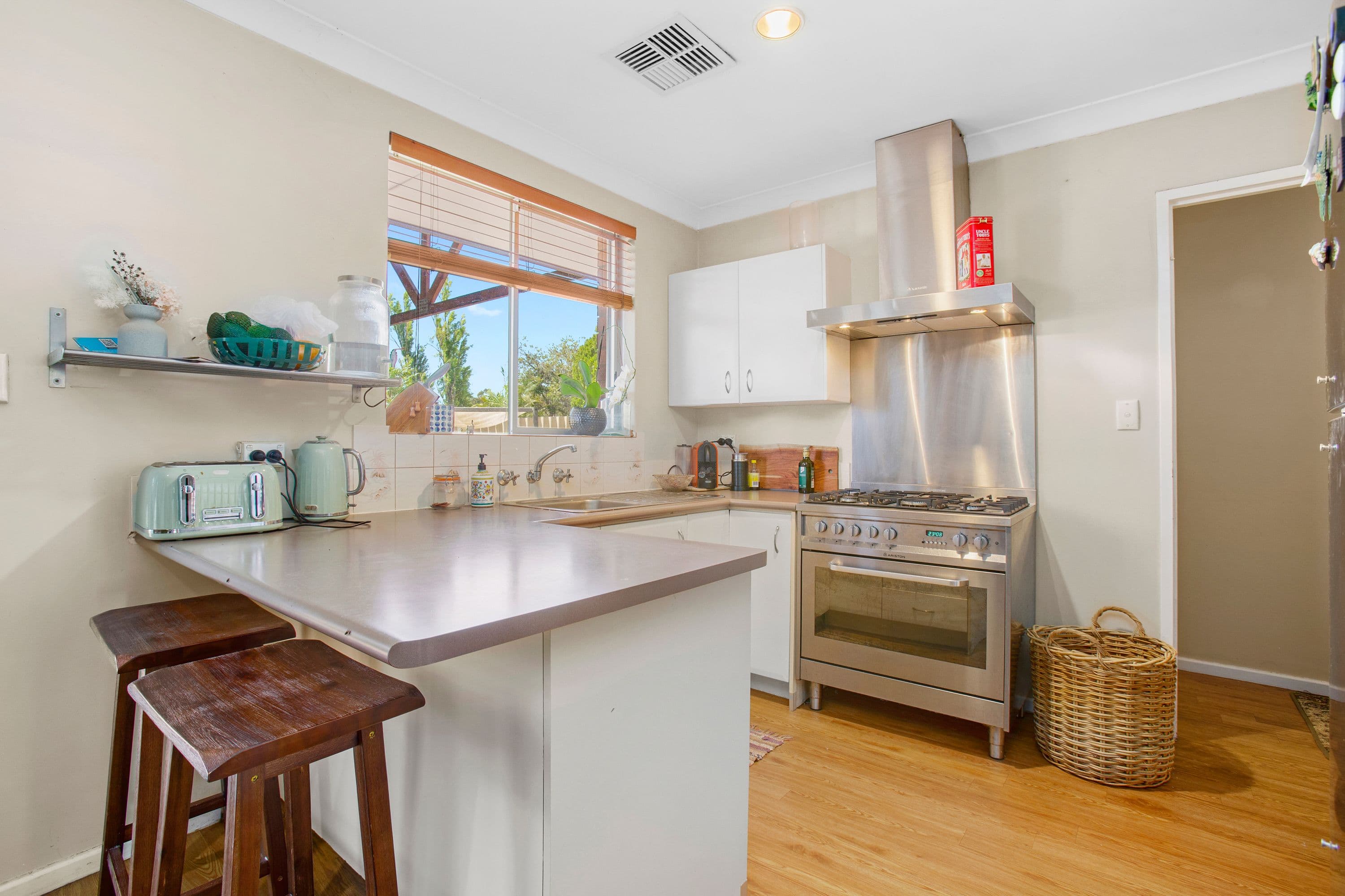 8 Ellison Drive, Langford WA 6147, Langford - Thumbnail 7