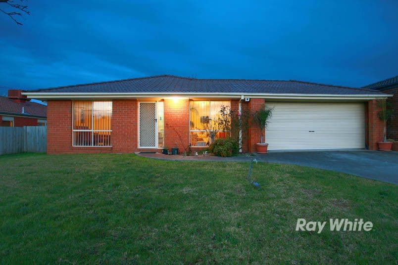 15 Michaelia Close, CRANBOURNE VIC 3977, Cranbourne West - Image 1