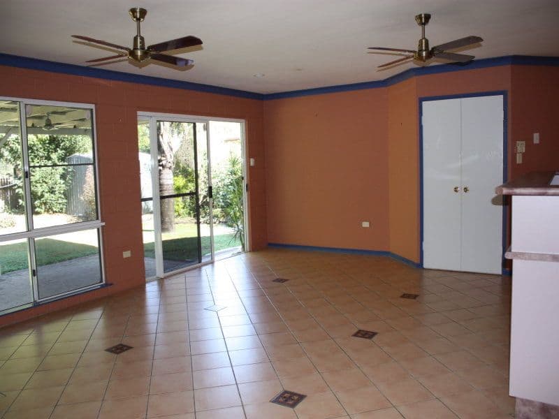 3 Lagoon Crescent, SAUNDERS BEACH QLD 4818, Saunders Beach - Thumbnail 2