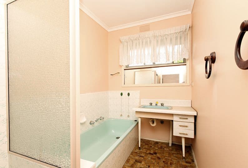 30 Churchill Avenue, RESERVOIR VIC 3073, Reservoir - Thumbnail 3