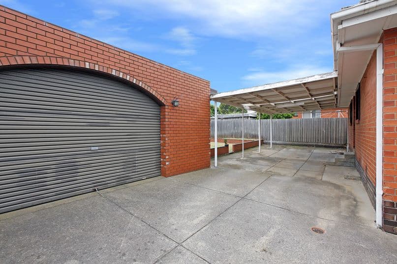 30 Churchill Avenue, RESERVOIR VIC 3073, Reservoir - Thumbnail 4
