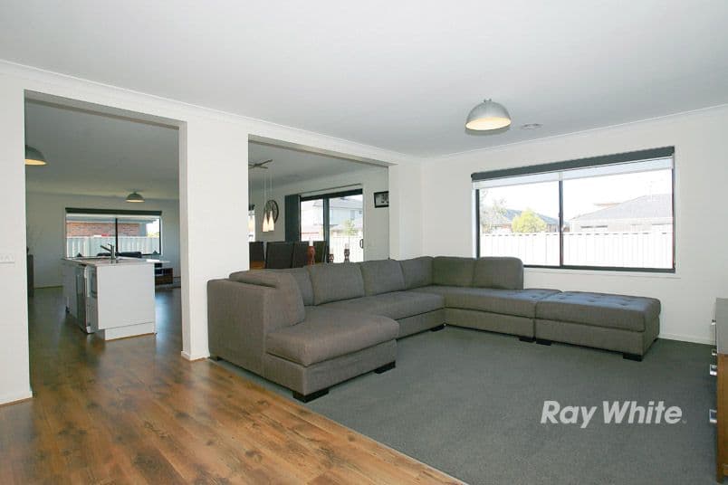 16 Haines Street, CRANBOURNE EAST VIC 3977, Cranbourne East - Thumbnail 2