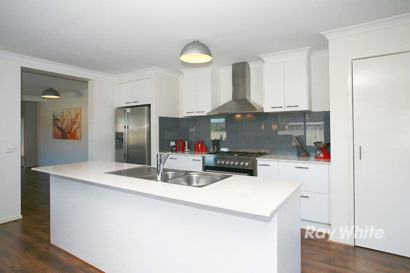 16 Haines Street, CRANBOURNE EAST VIC 3977, Cranbourne East - Thumbnail 3