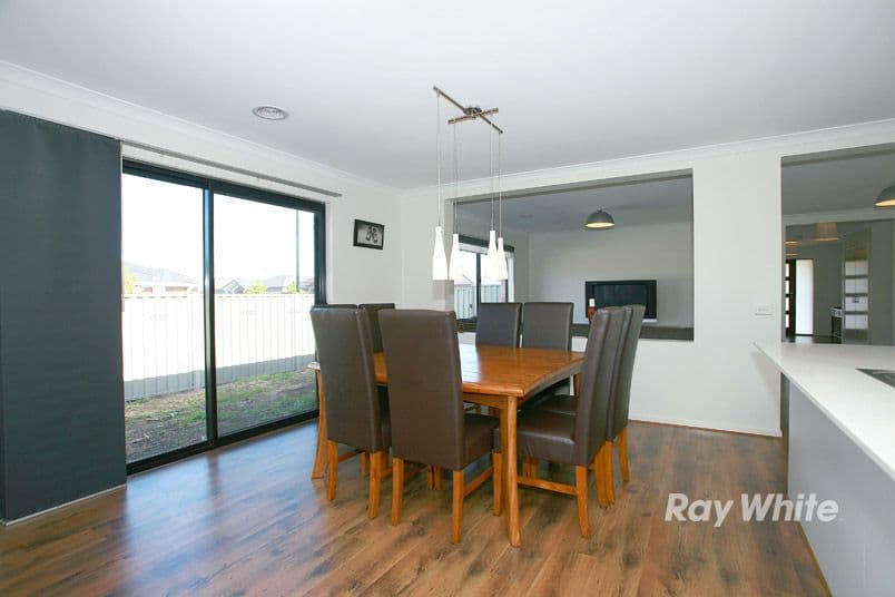 16 Haines Street, CRANBOURNE EAST VIC 3977, Cranbourne East - Thumbnail 5
