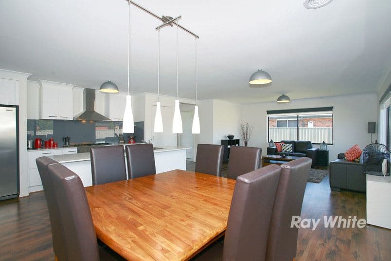 16 Haines Street, CRANBOURNE EAST VIC 3977, Cranbourne East - Thumbnail 6