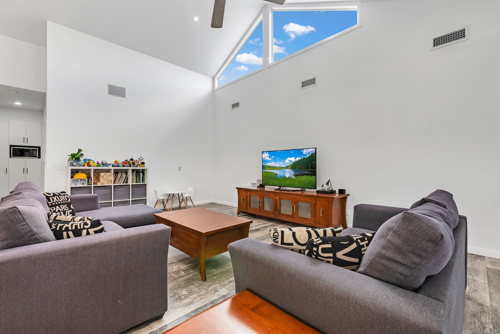 476 CRESSY Street, Deniliquin NSW 2710, Deniliquin - Thumbnail 2