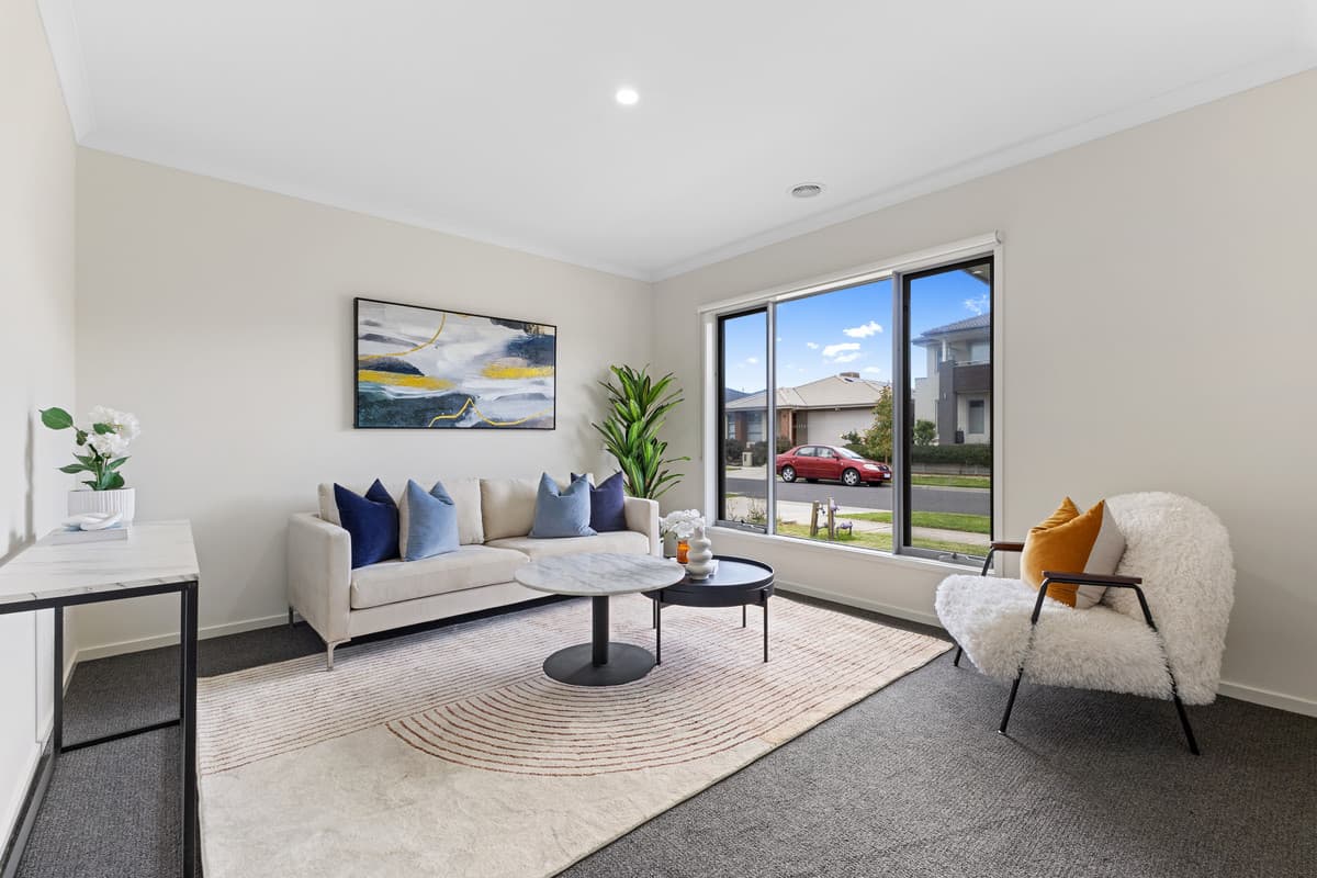 13 Juliet Way, Berwick VIC 3806, Berwick - Thumbnail 2