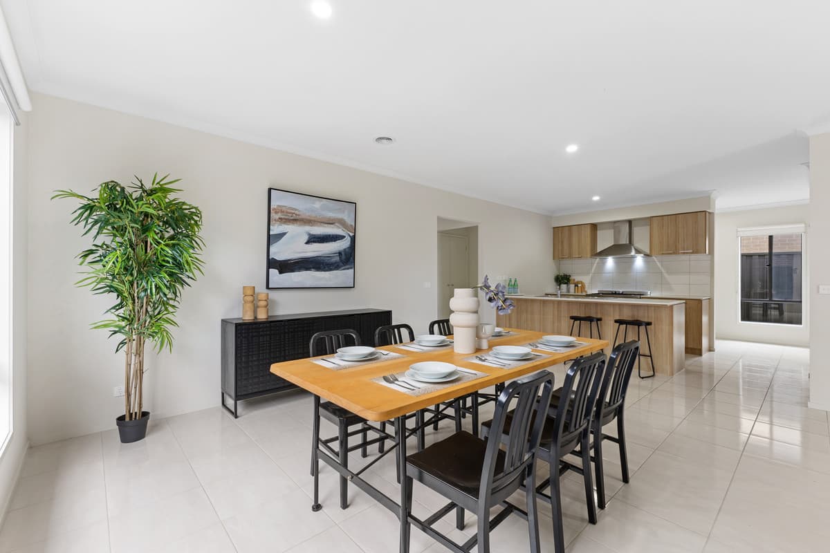 13 Juliet Way, Berwick VIC 3806, Berwick - Thumbnail 6