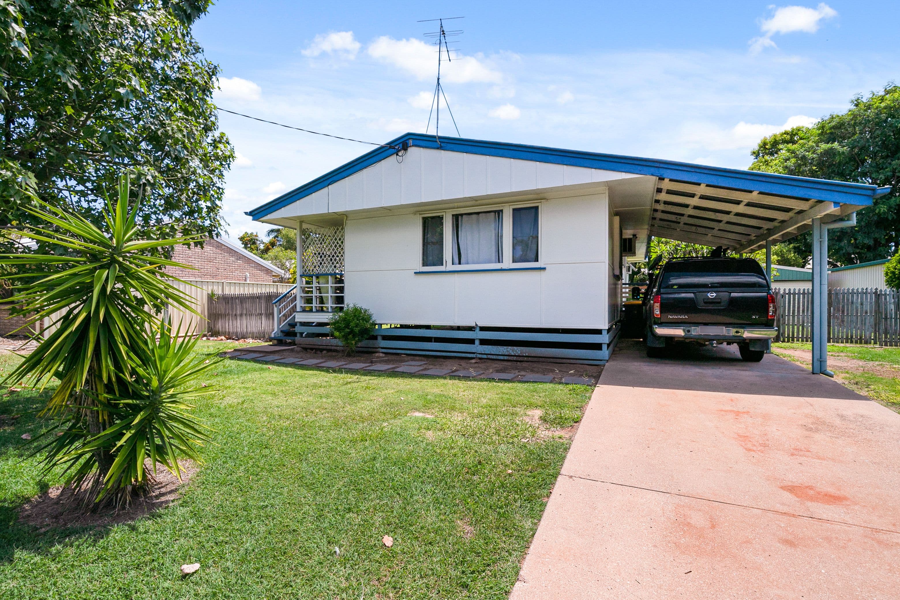 5 Morse Street, Emerald QLD 4720, Emerald - Thumbnail 2