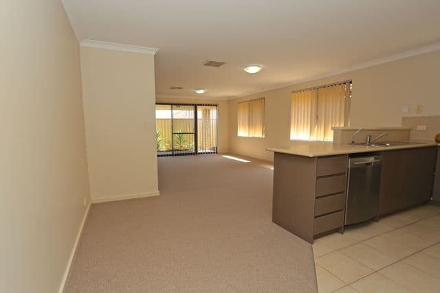21 Trentham Road, Landsdale WA 6065, Landsdale - Thumbnail 2