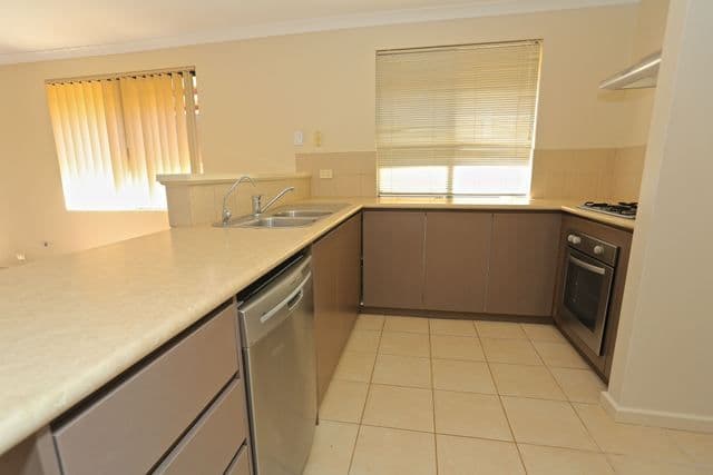 21 Trentham Road, Landsdale WA 6065, Landsdale - Thumbnail 3