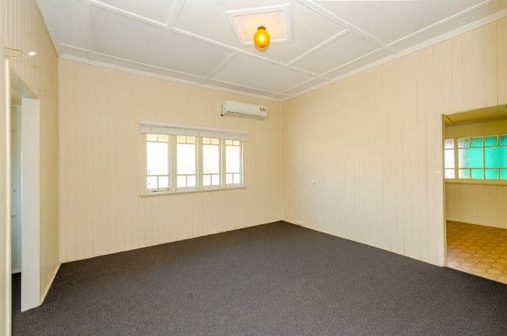 19 Scenery Street, West Gladstone QLD 4680, West Gladstone - Thumbnail 2